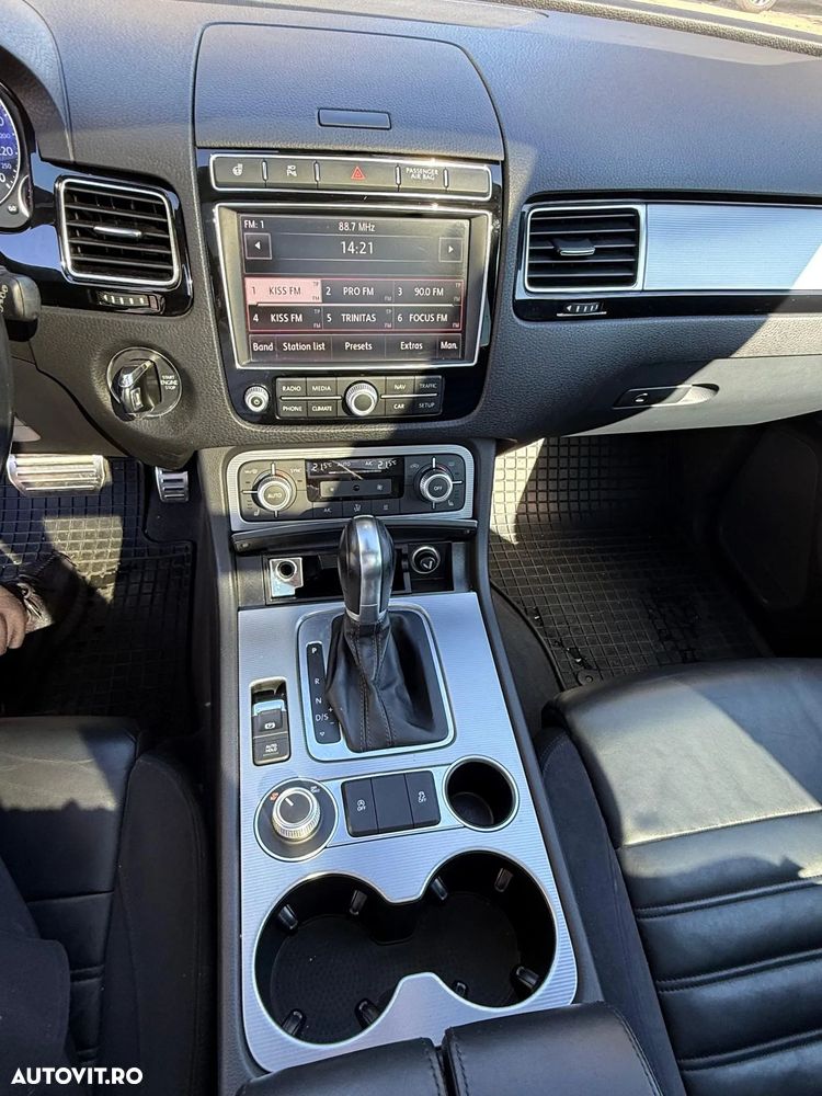 VOLKSWAGEN Touareg 2015 — imagine 13