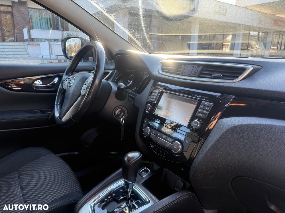 Nissan Qashqai 1.6 DCI Xtronic ACENTA - 19