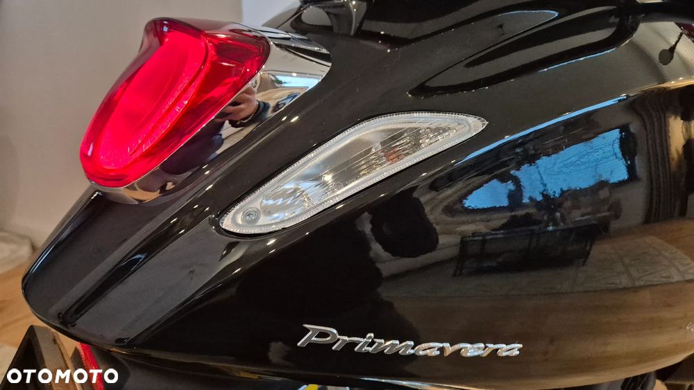 Vespa Primavera - 12