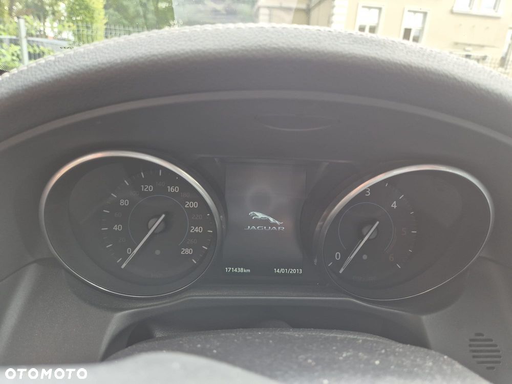 Jaguar XF 2.0 i4D R-Sport - 3