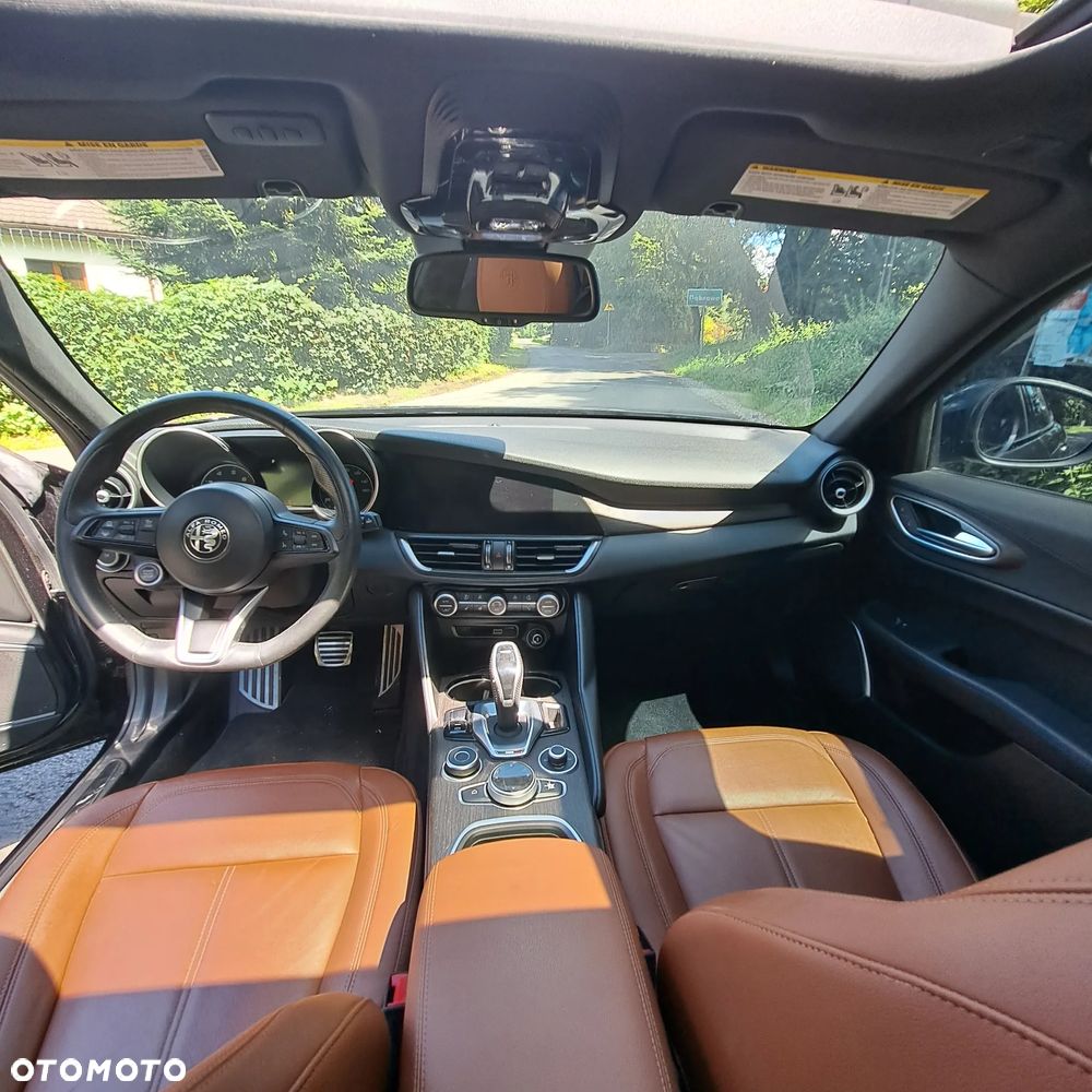 Alfa Romeo Giulia 2.0 Turbo 16V AT8 Veloce Ti - 15