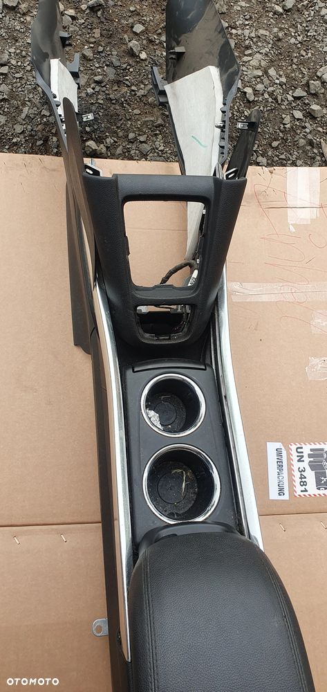 Tunel środkowy podłokietnik Opel Zafira C - 4