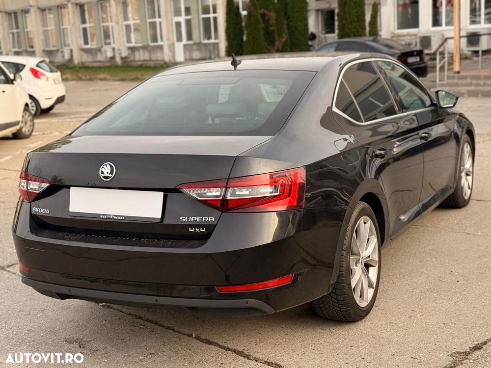 Skoda Superb 2.0 TDI 4x4 DSG Premium Edition - 5