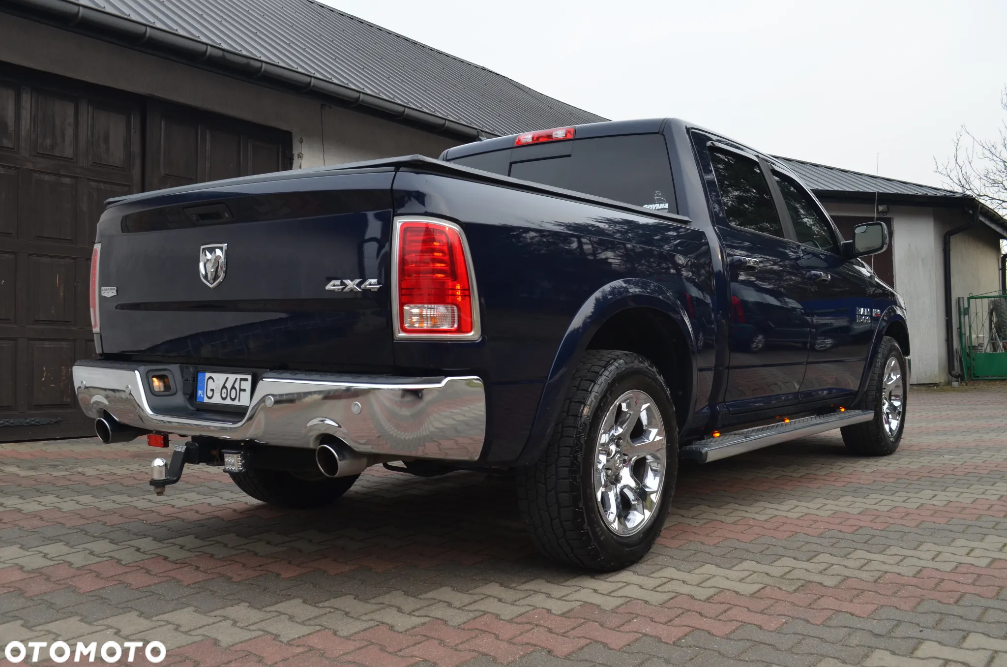 Dodge RAM 1500 5.7 4x4 - 7