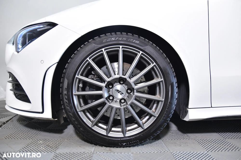 Mercedes-Benz CLA 200 - 13