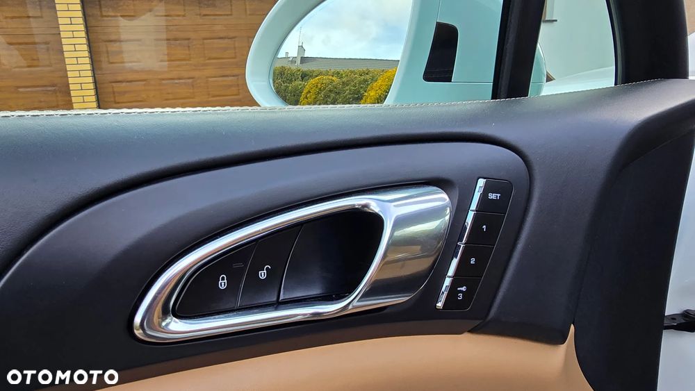 Porsche Cayenne - 31