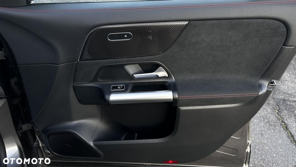 Mercedes-Benz GLA 200 AMG Line - 18