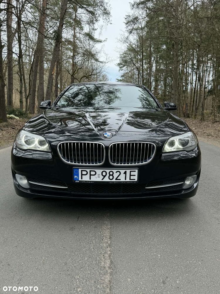 BMW Seria 5 520d xDrive Luxury Line - 3