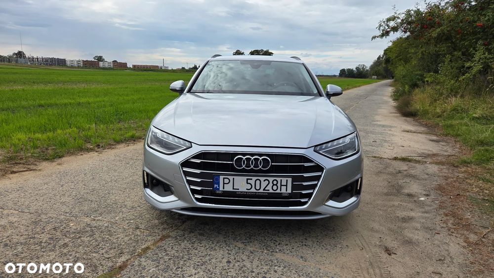 Audi A4 Avant 40 TFSI S tronic - 3