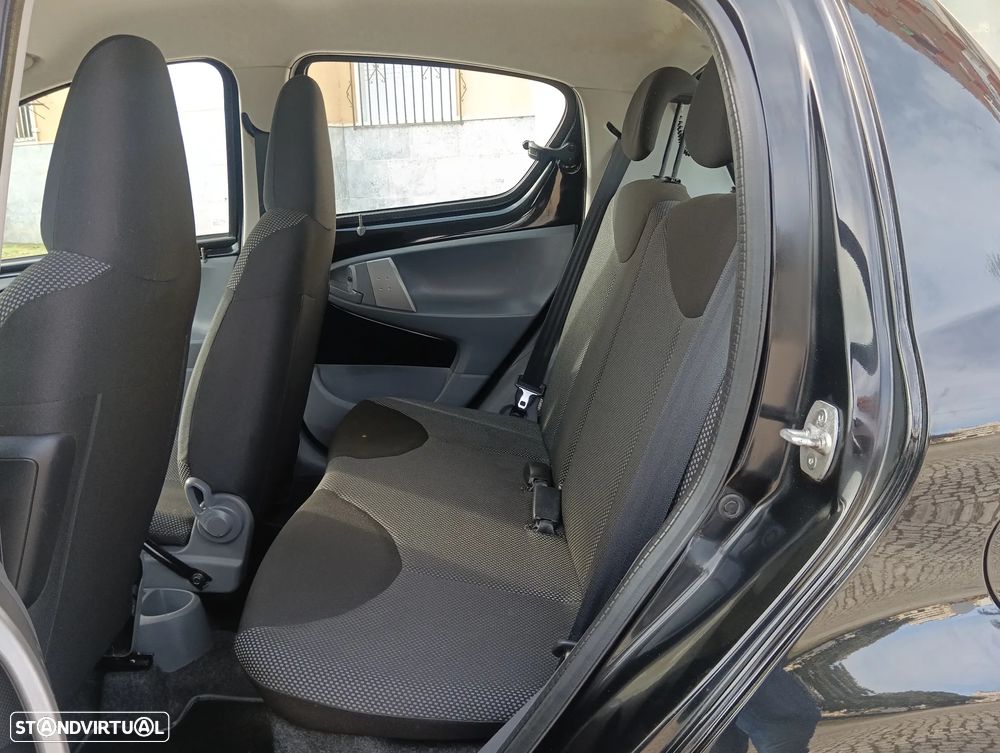 Toyota Aygo 1.0 Plus+VSC - 11