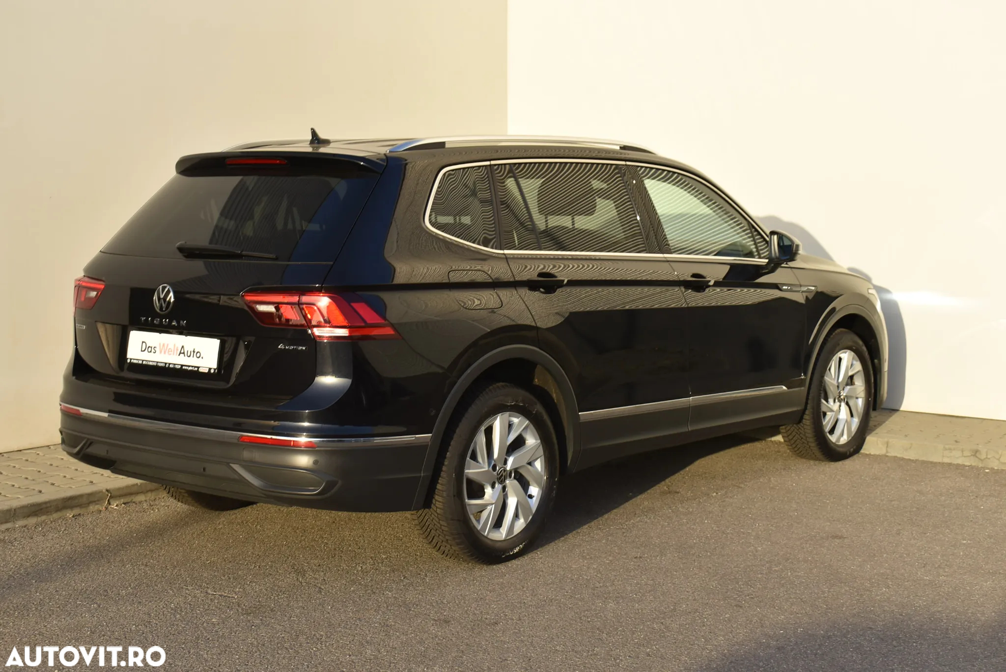 Volkswagen Tiguan Allspace 2.0 TDI DSG Life - 3