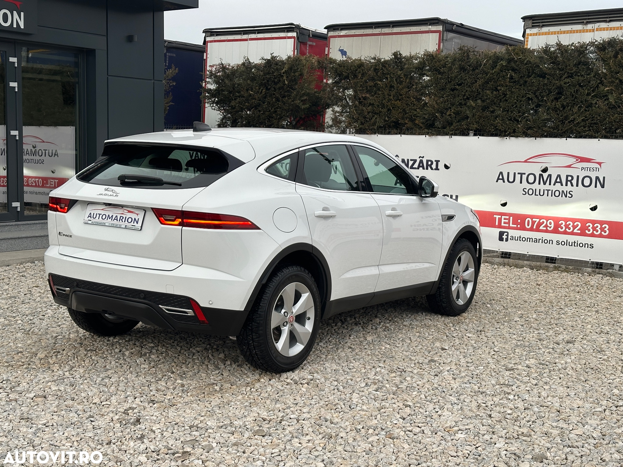Jaguar E-Pace D165 AWD R-Dynamic - 9