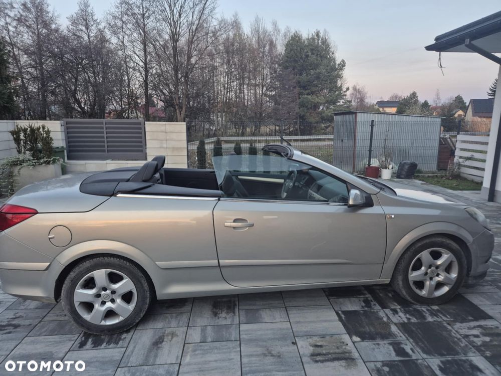 Opel Astra 1.9 CDTI DPF Cosmo - 2