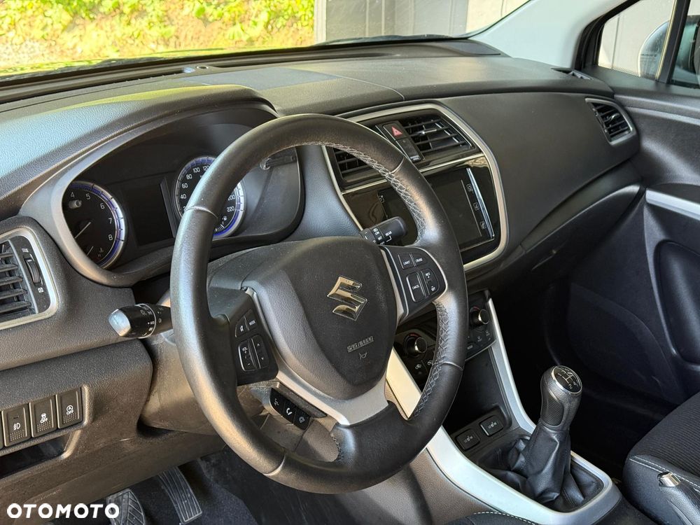 Suzuki SX4 - 10
