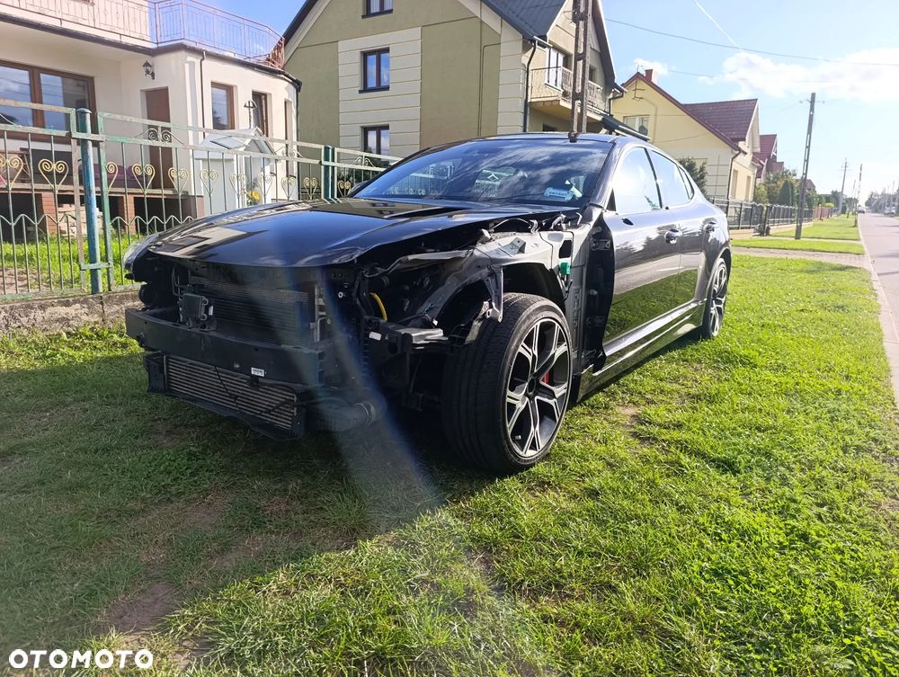 Kia Stinger - 8