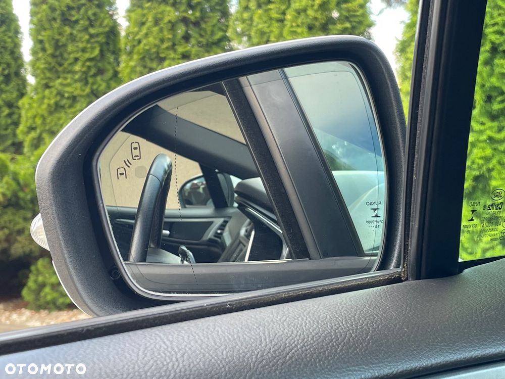 Ford Mondeo - 32
