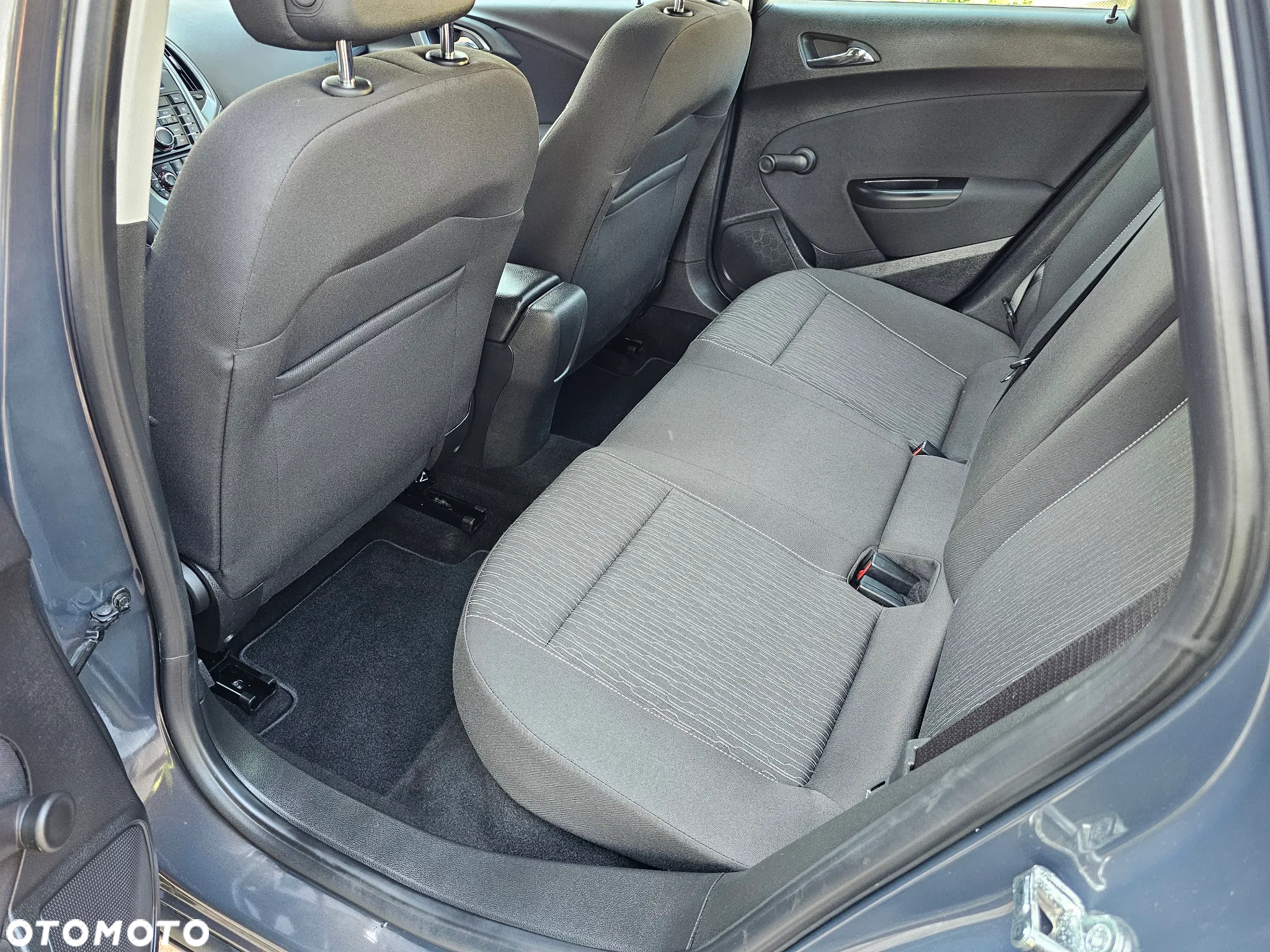 Opel Astra 1.4 Turbo Cosmo - 28