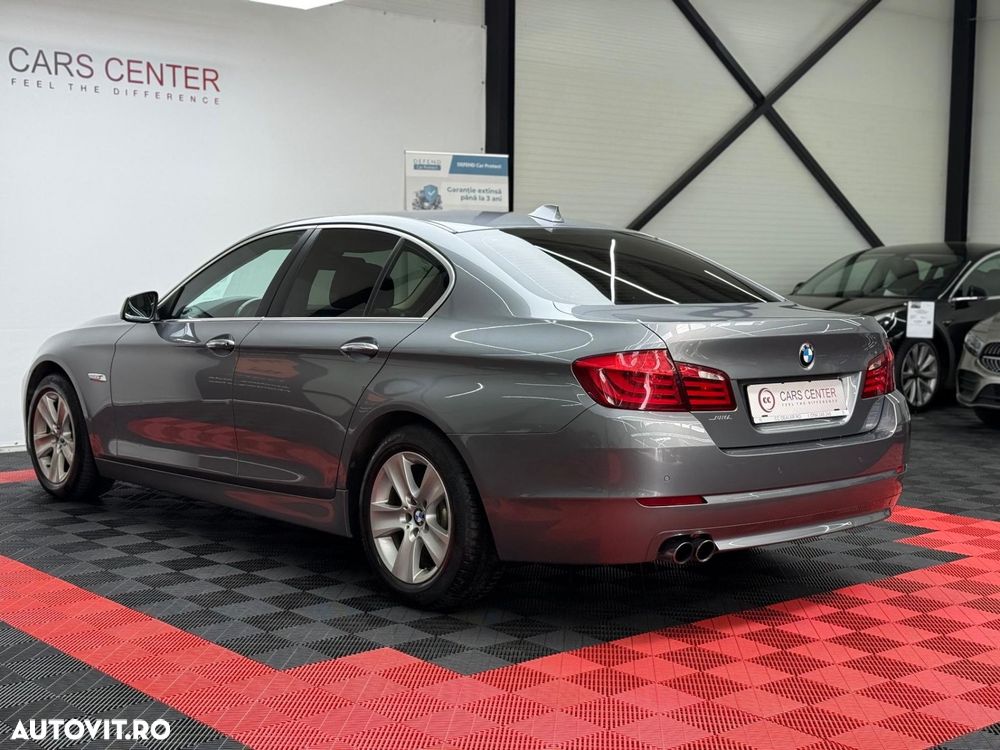 BMW Seria 5 528i xDrive Aut. - 3