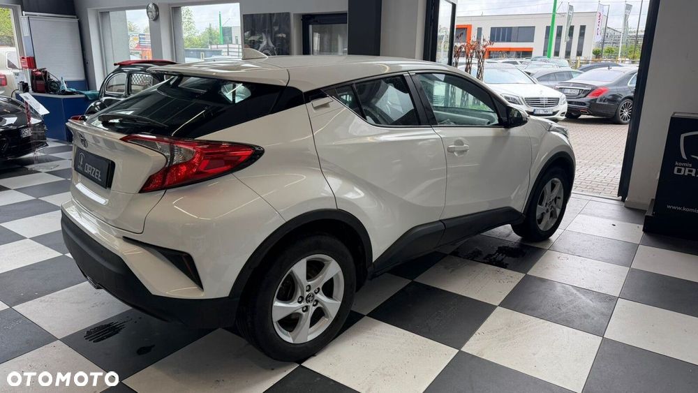 Toyota C-HR - 9