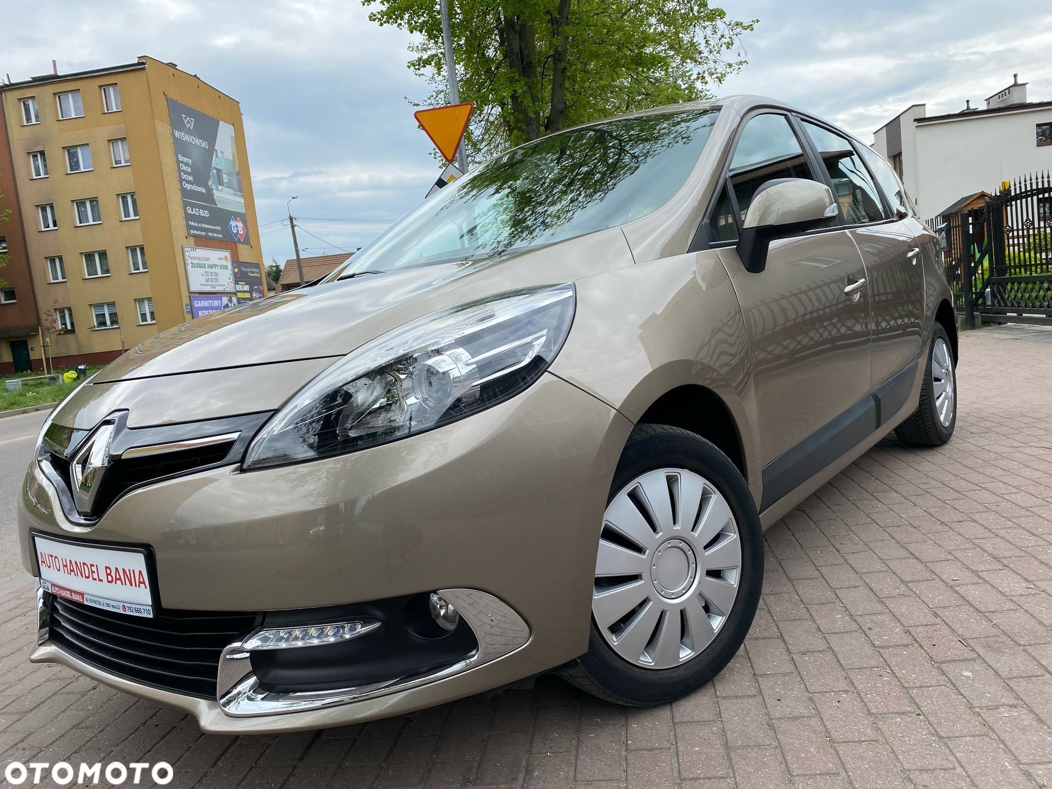 Renault Scenic 1.5 dCi Dynamique - 1