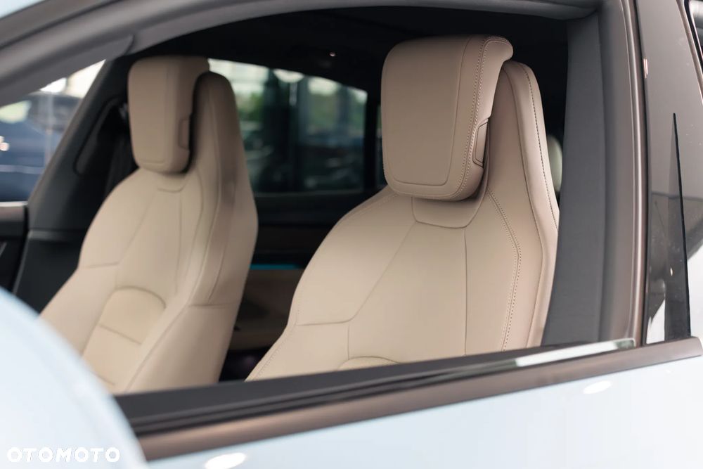 Porsche Macan - 17