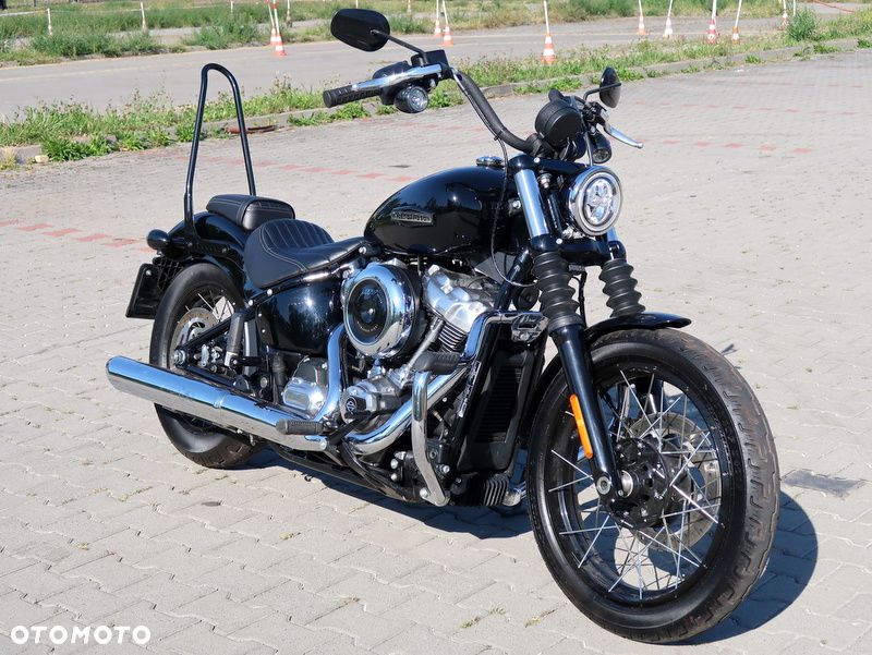 Harley-Davidson Softail Street Bob - 16