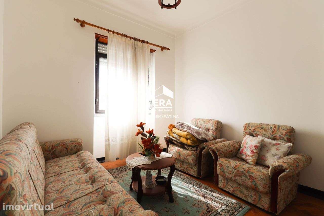 Prédio/ Moradia localizada no Olival, Ourém - Grande imagem: 5/42