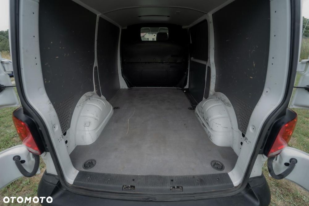 Volkswagen Transporter - 9