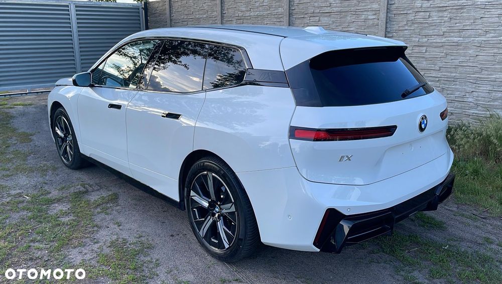 BMW iX xDrive45 - 7