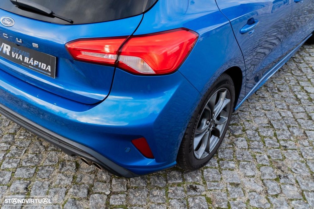 Ford Focus 1.0 EcoBoost MHEV ST-Line - 24