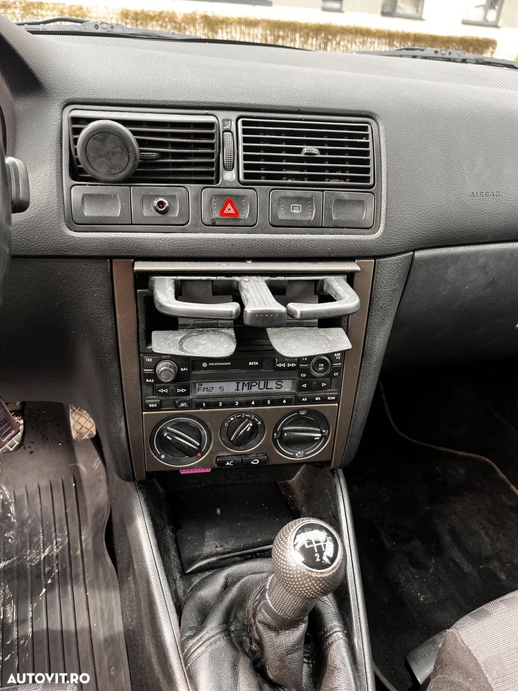Volkswagen Bora 1.6 Basis - 12