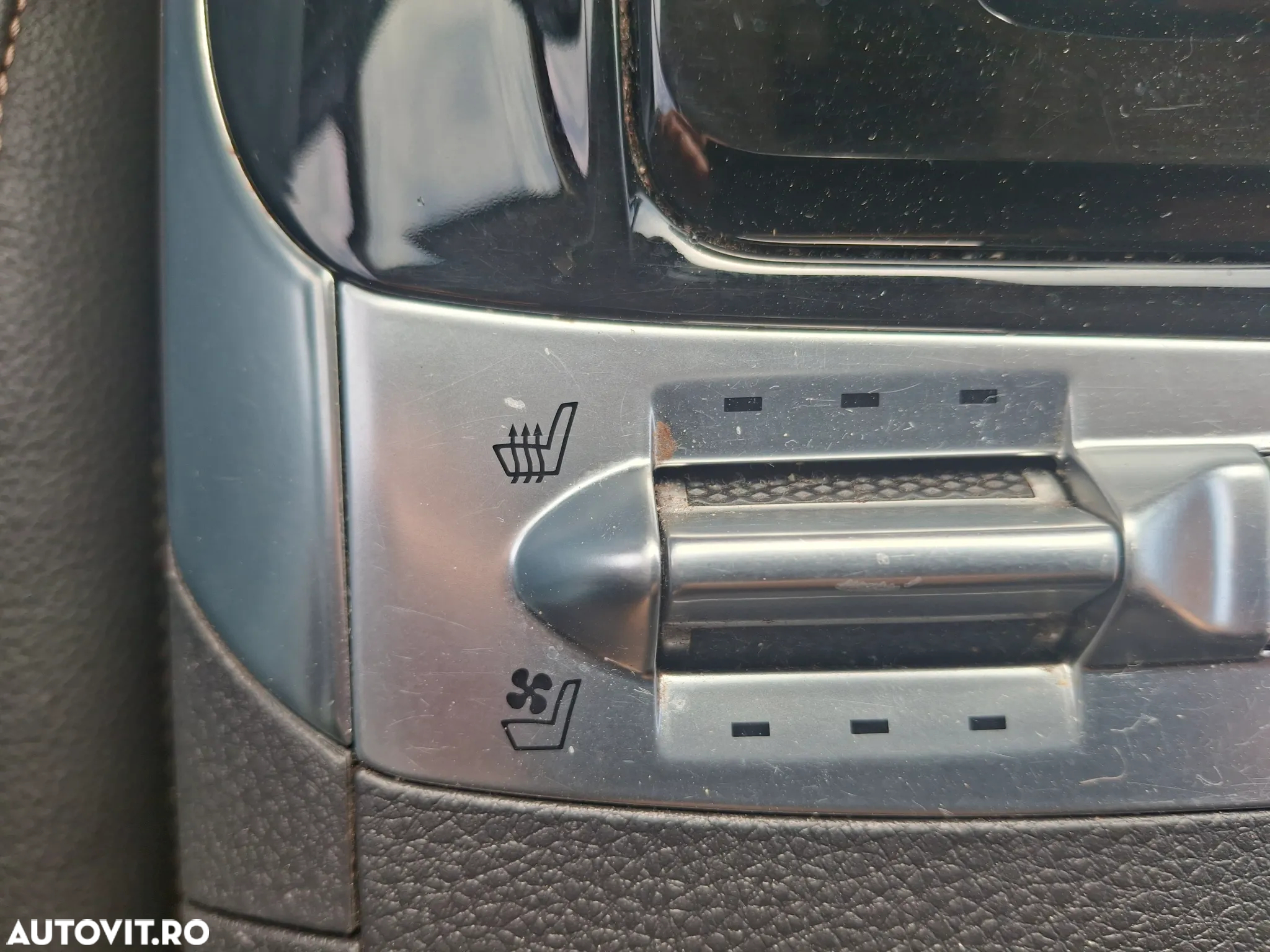 Kia Carnival - 26