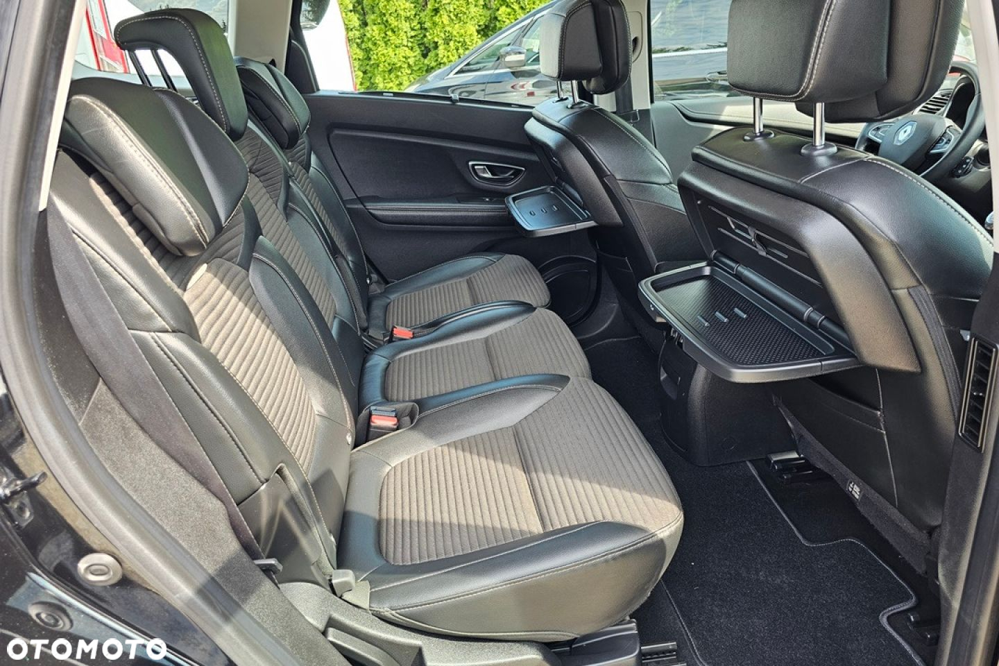 Renault Grand Scenic - 27