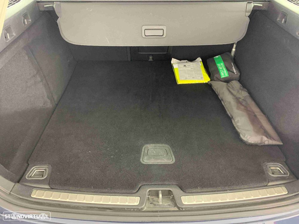 Volvo V60 2.0 B4 Essential Auto - 14