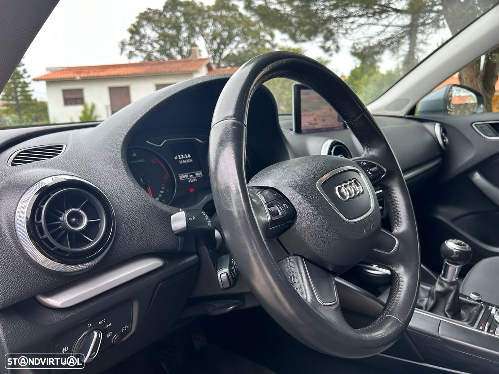 Audi A3 Sportback 1.6 TDI Attraction Ultra - 20