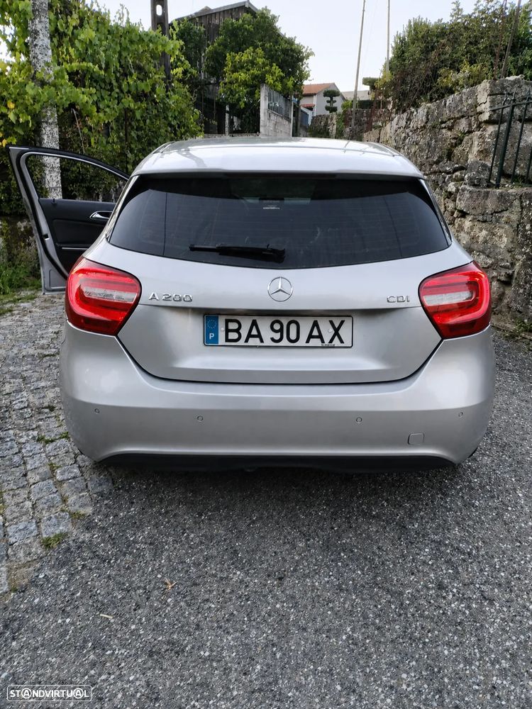 Mercedes-Benz A 200 2013 photo 4