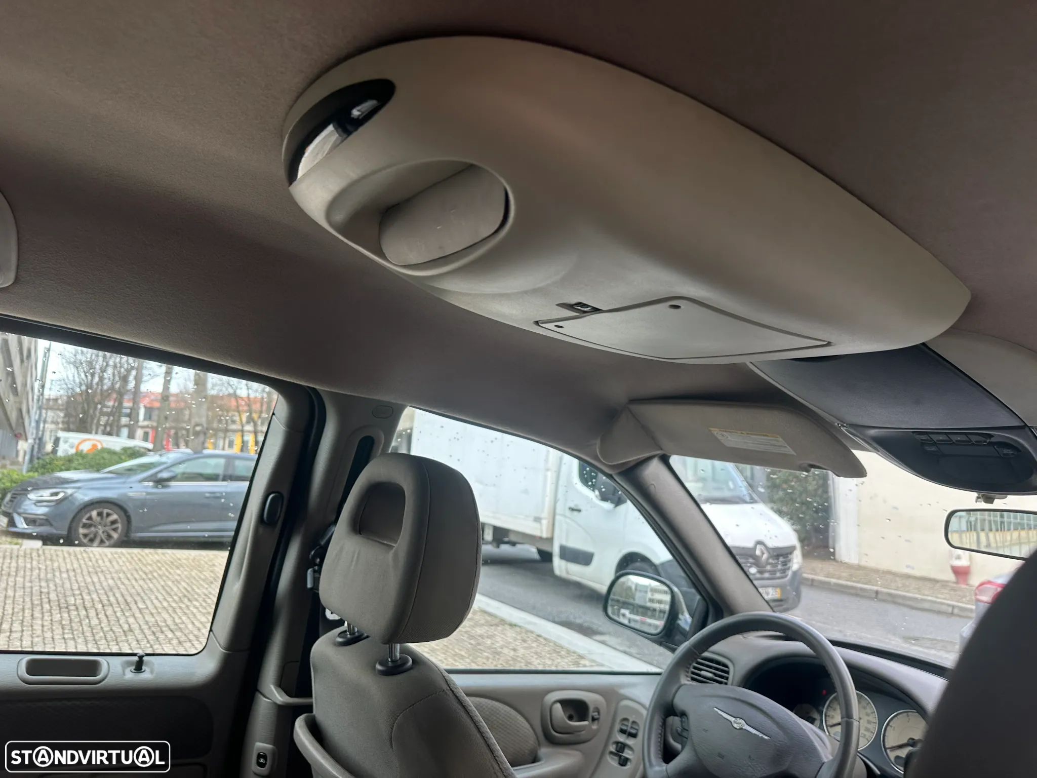 Chrysler Voyager 2.8 CRD ATX SE - 23