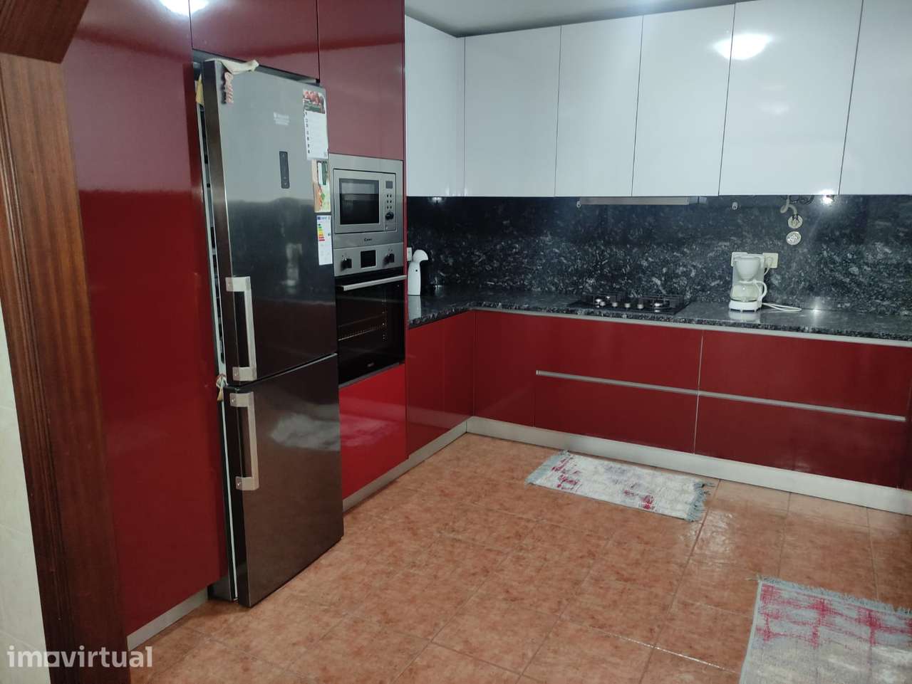 Quarto Individual em Moradia Isolada em Aveiro - Grande imagem: 2/11