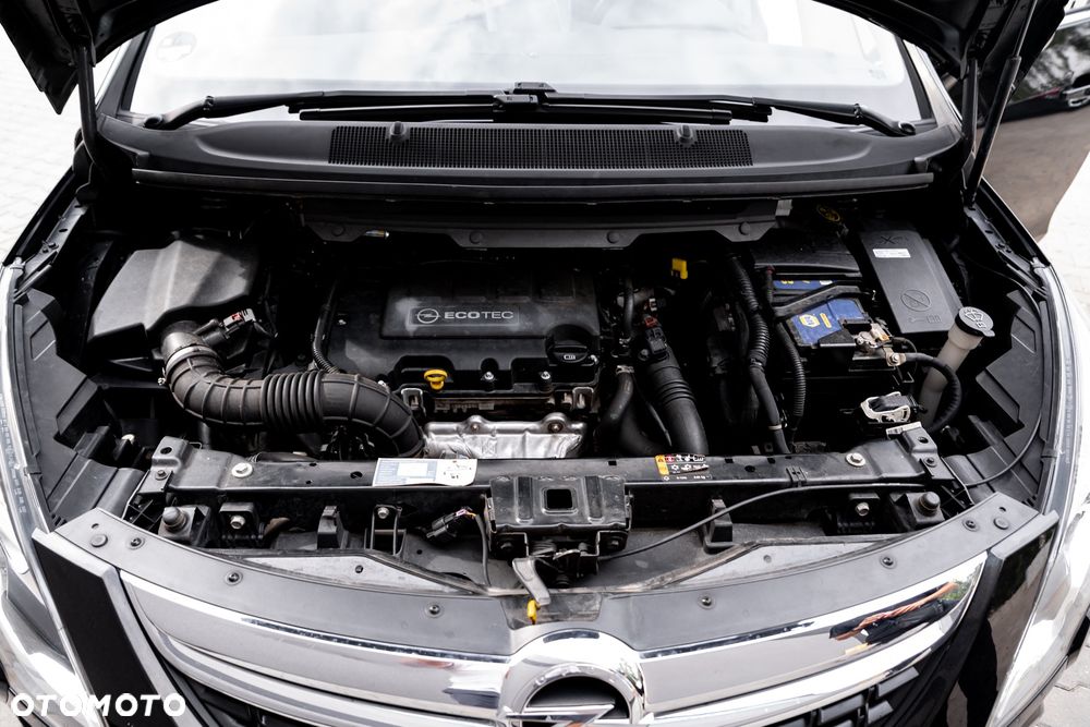 Opel Zafira Tourer 1.4 Turbo Sport - 40
