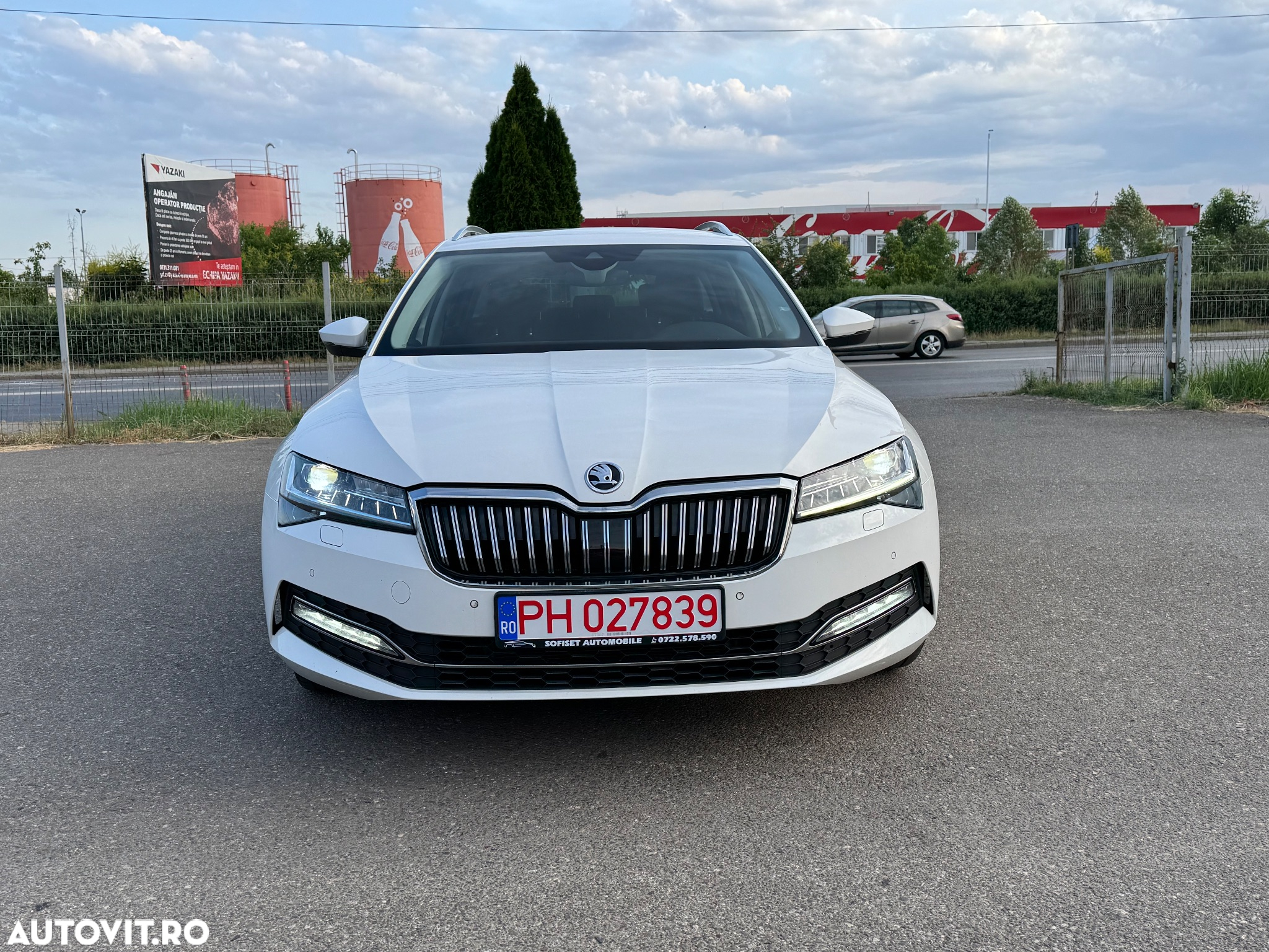Skoda Superb Combi 2.0 TDI DSG Style - 2