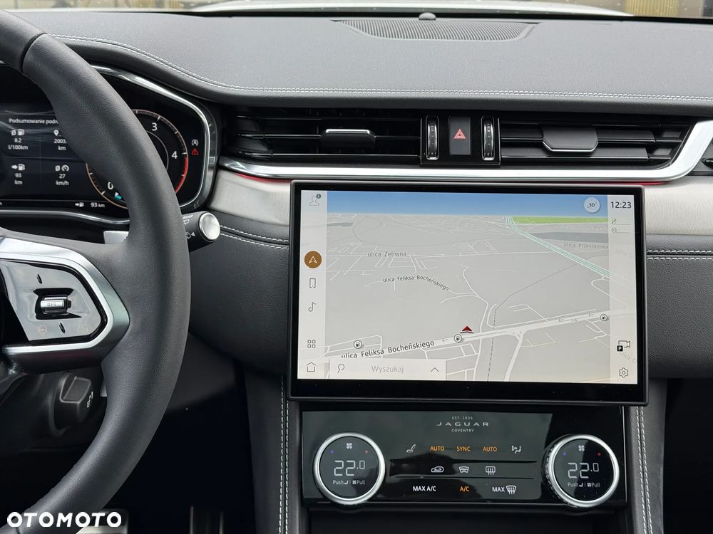 Jaguar F-Pace D200 AWD R-Dynamic SE - 12