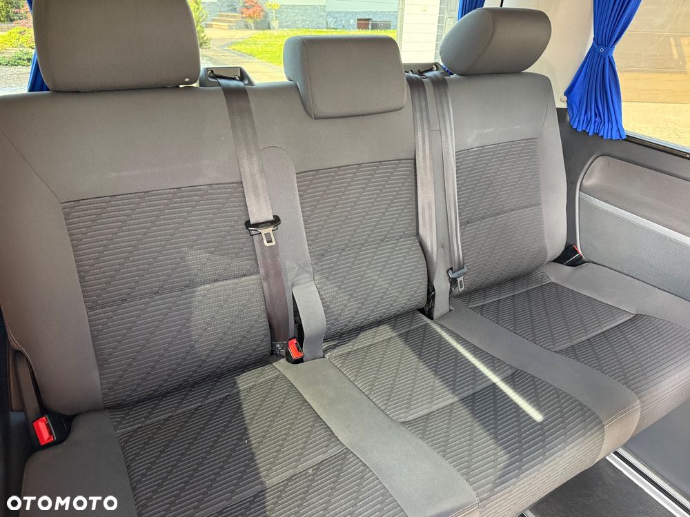 Volkswagen Multivan - 15