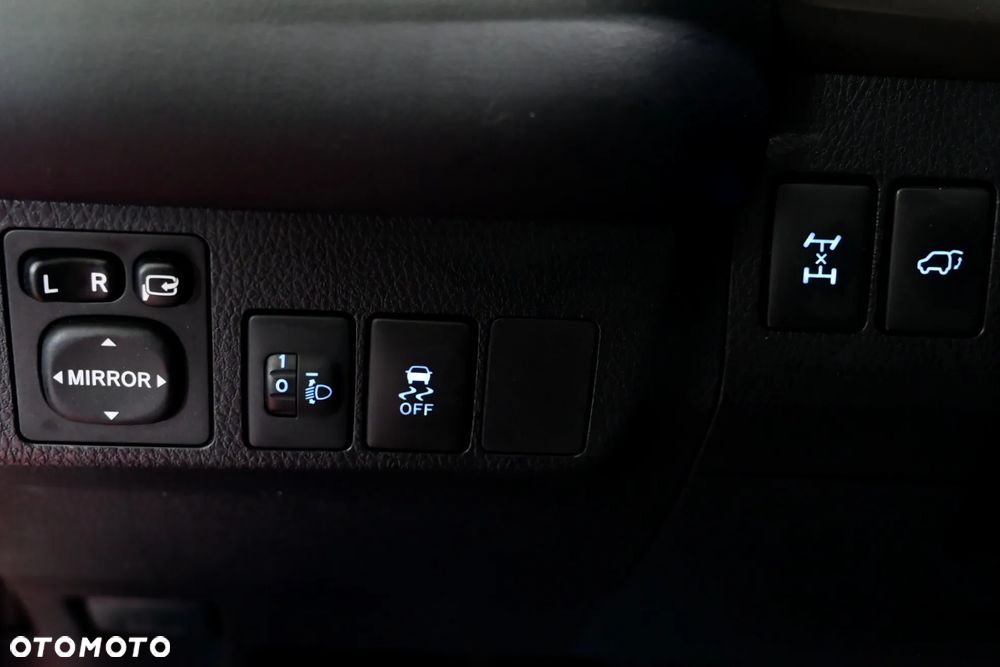 Toyota RAV4 2.0 Prestige 4x4 - 31