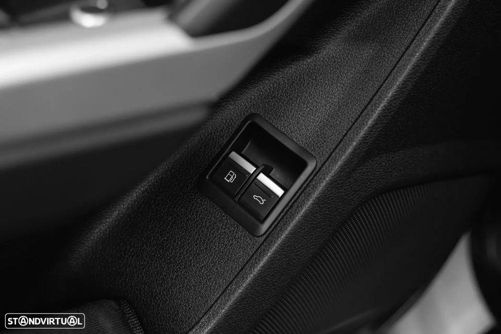 Audi Q3 45 TFSIe S line S tronic - 33