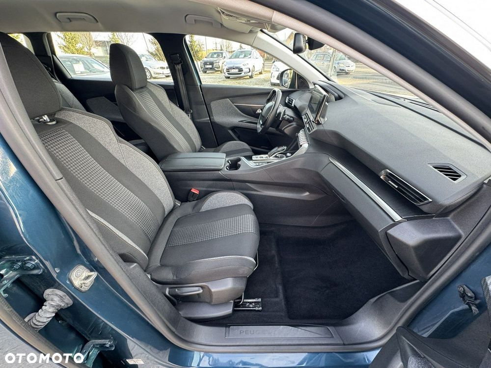 Peugeot 5008 - 22