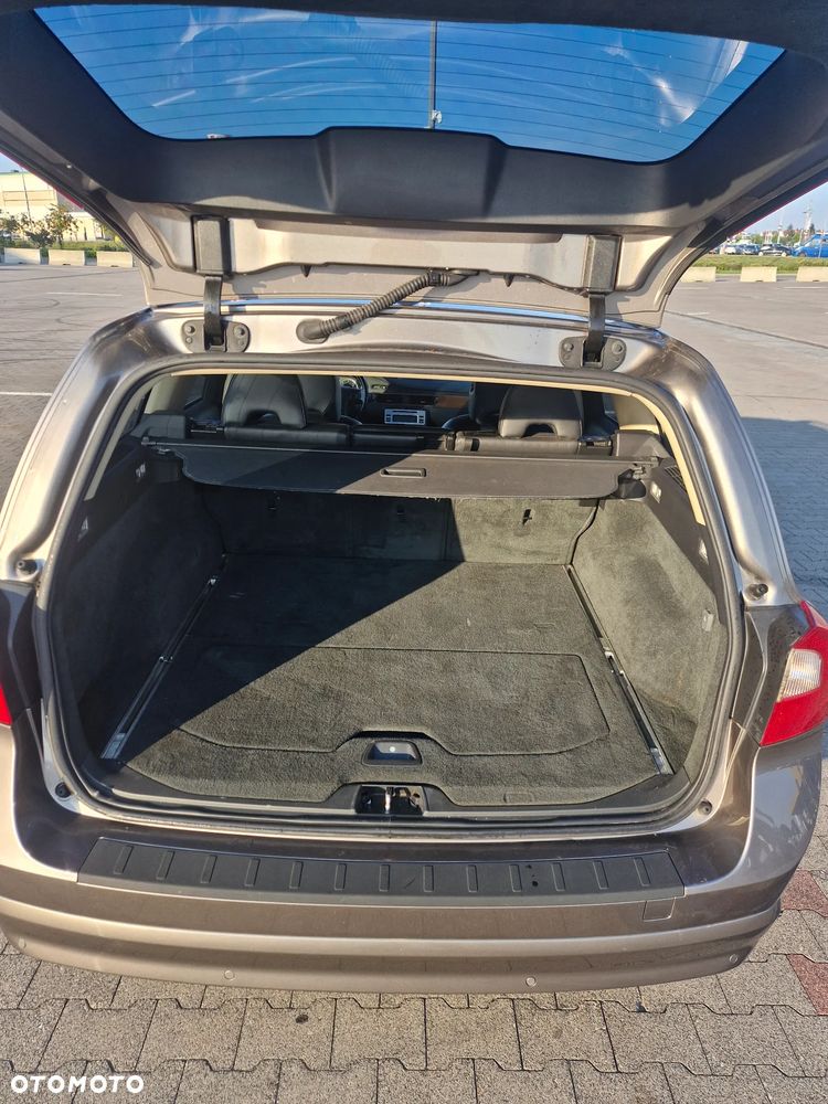 Volvo V70 D5 Summum - 18