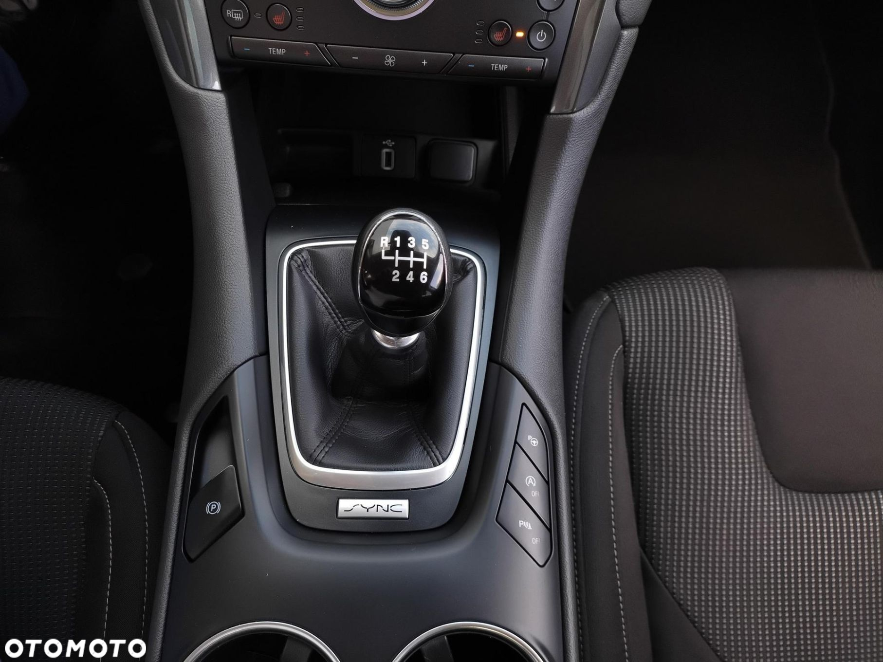 Ford Mondeo 2.0 EcoBlue Titanium - 23