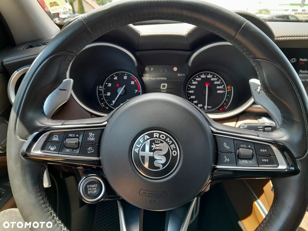 Alfa Romeo Stelvio 2.0 Turbo Veloce TI Q4 - 13