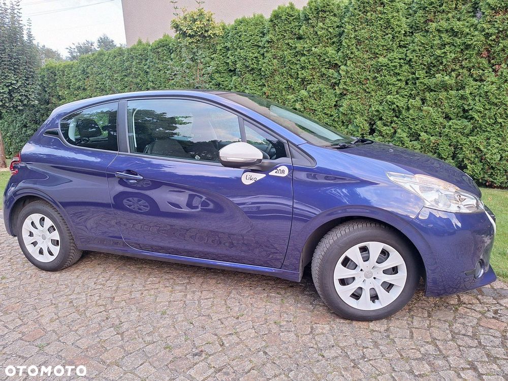 Peugeot 208 - 30