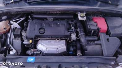 Peugeot 308 1.6 Premium - 8